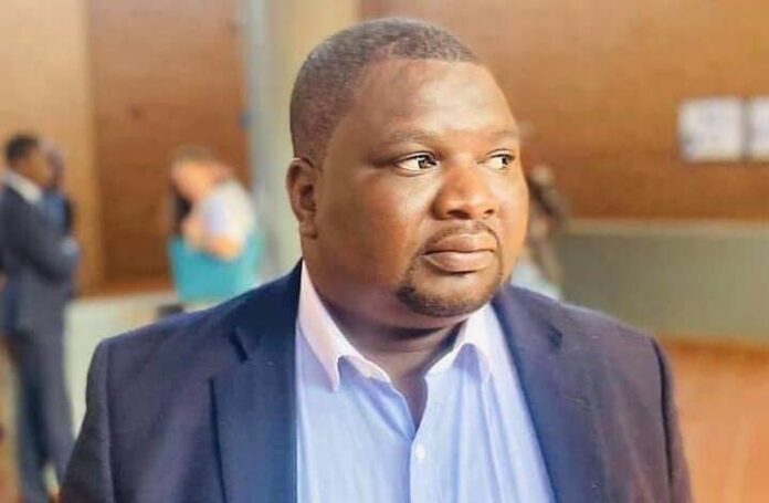 PF faction secretary general Raphael Nakacinda speaking to the press after being summoned at the Zambia Police Headquarters in Lusaka yesterday
